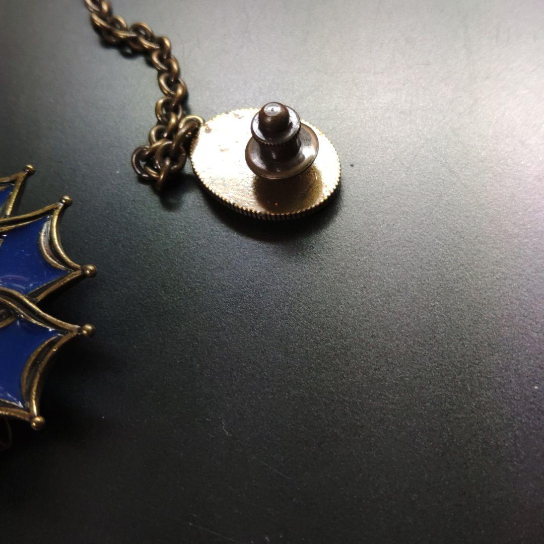 青い星形メダル チェーン付き