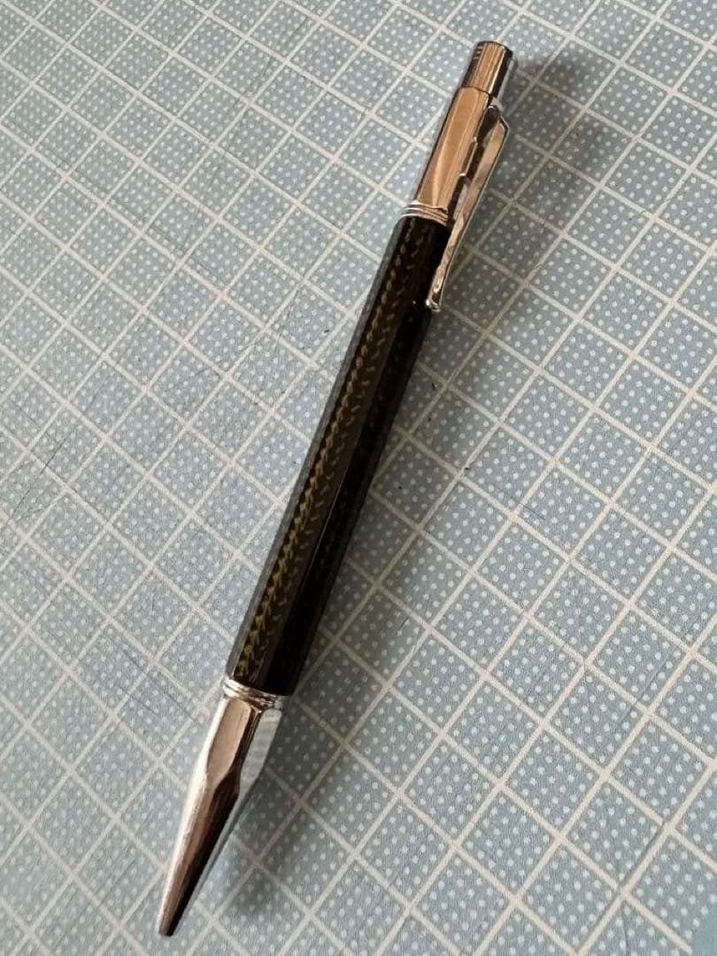 CARAN D'ACHE バリアス カーボン3000 ボールペン