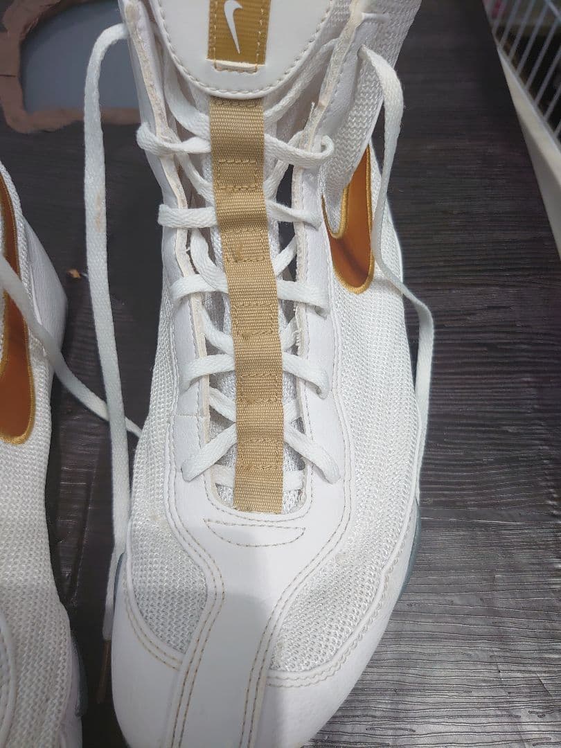 マチョマイ Nike 【ホワイト/ゴールド】27.5㎝