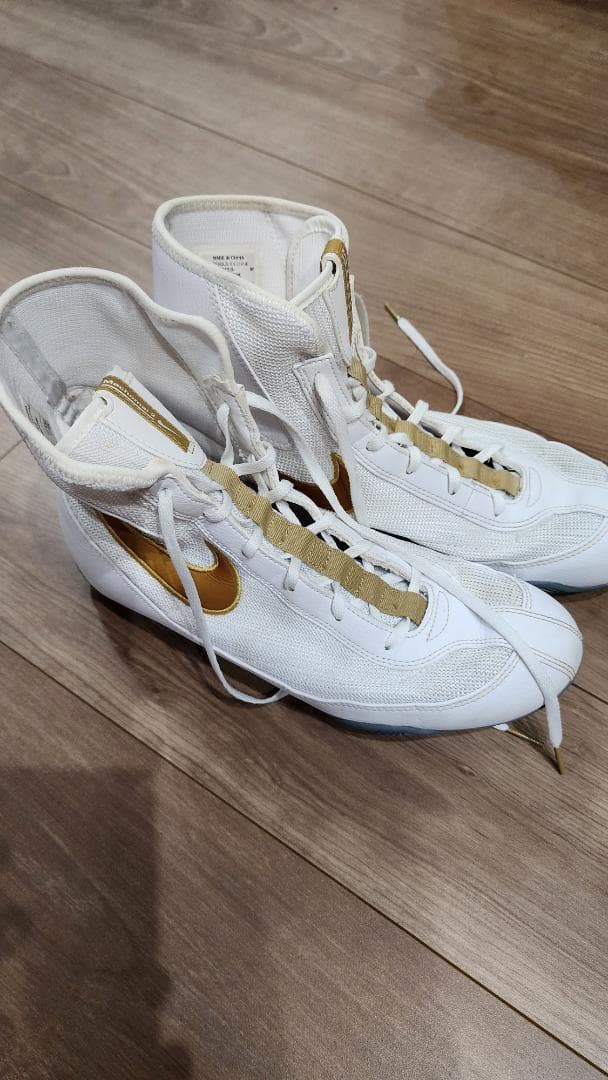 マチョマイ Nike 【ホワイト/ゴールド】27.5㎝