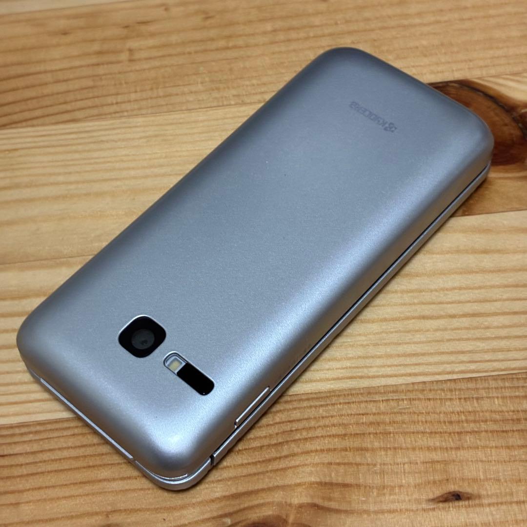 DIGNO NP902KC シルバー折りたたみ携帯電話本体8635