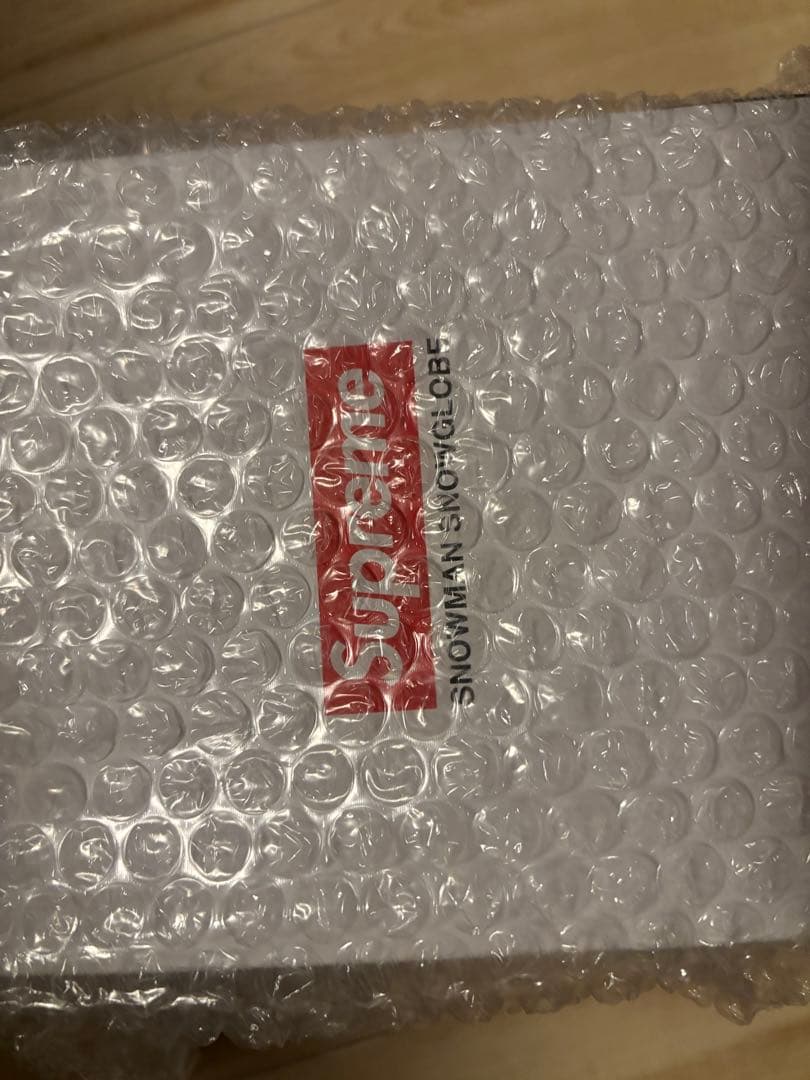 新品未開封 Supreme man globe スノードーム