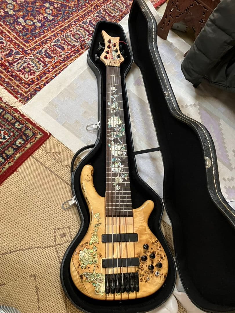 稀少【7弦ベース】美麗インレイ(ハードケース付き)