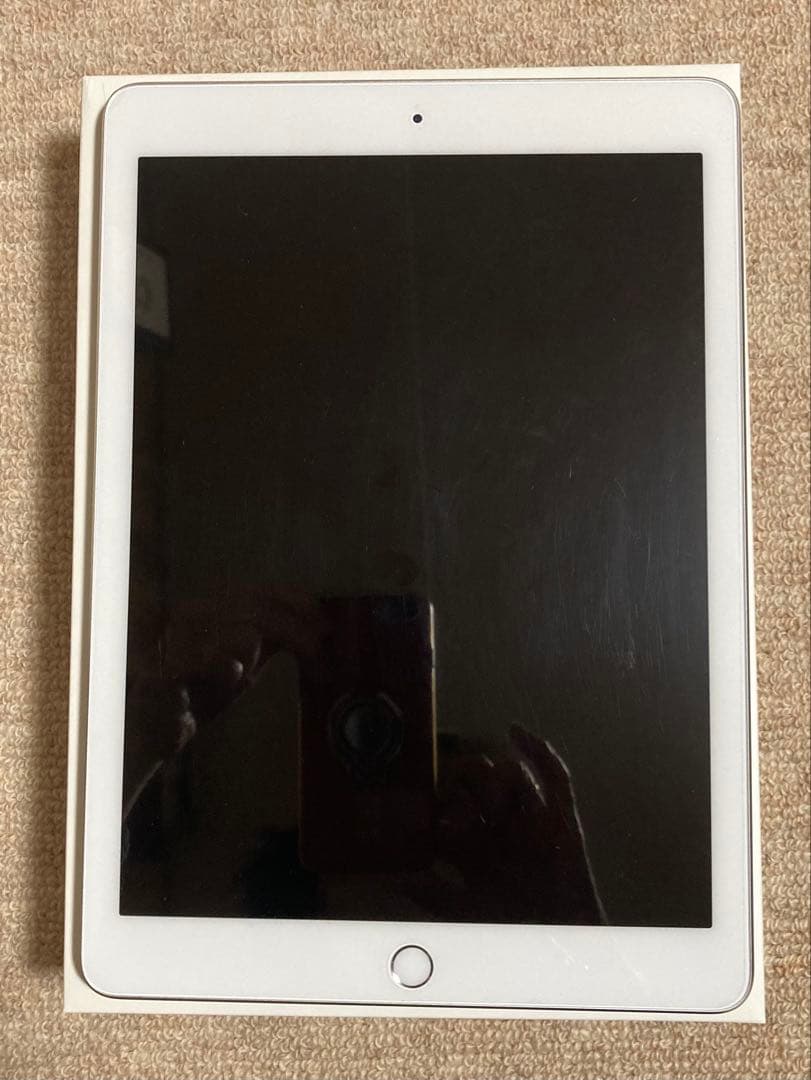 Apple iPad 9.7インチ シルバー 本体