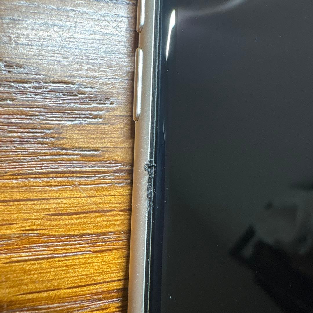 iPhone SE 第3世代　ホワイト