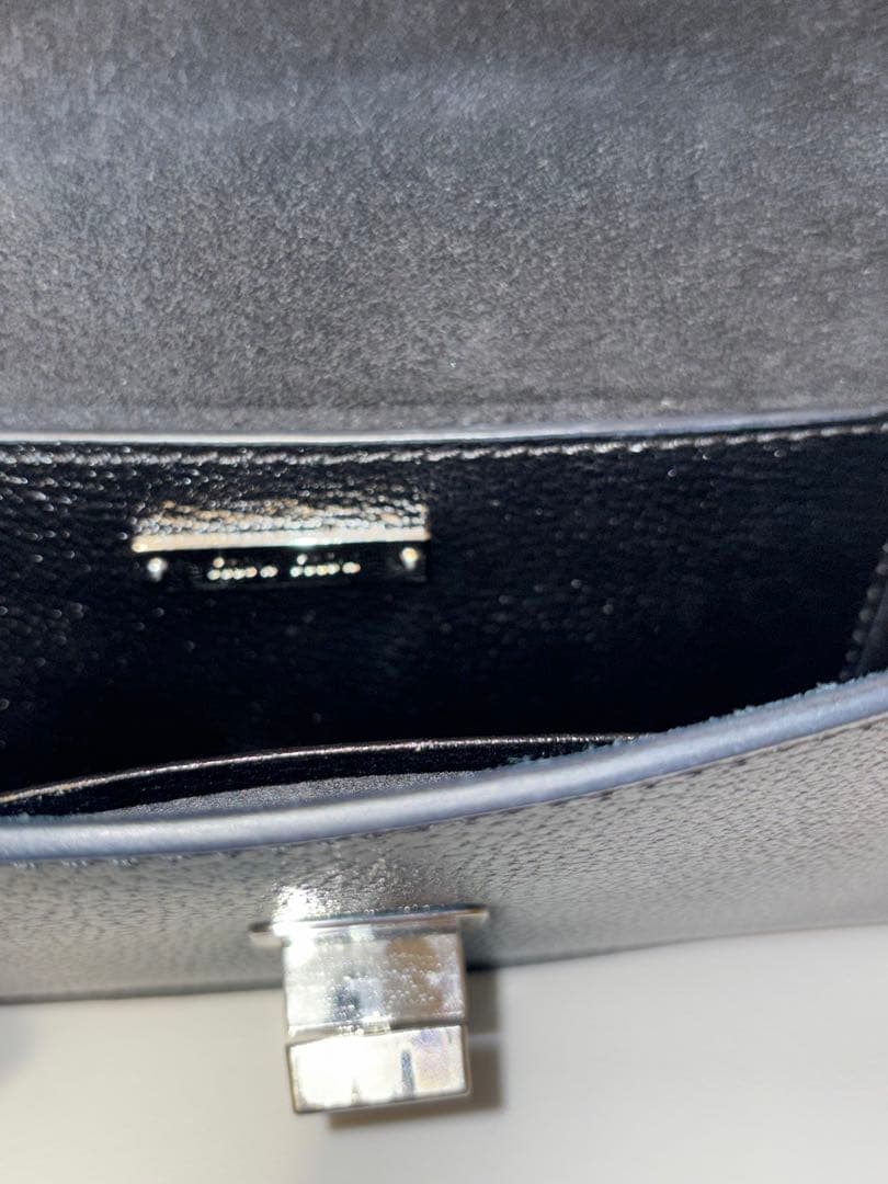 MIUMIU ミュウミュウ　ショルダーバッグターンロック　チェーンレザー