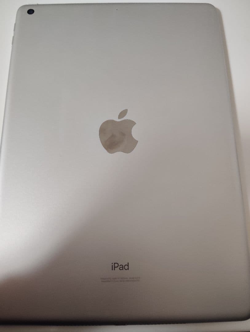 アロ Apple iPad (第8世代) 32GB シルバー