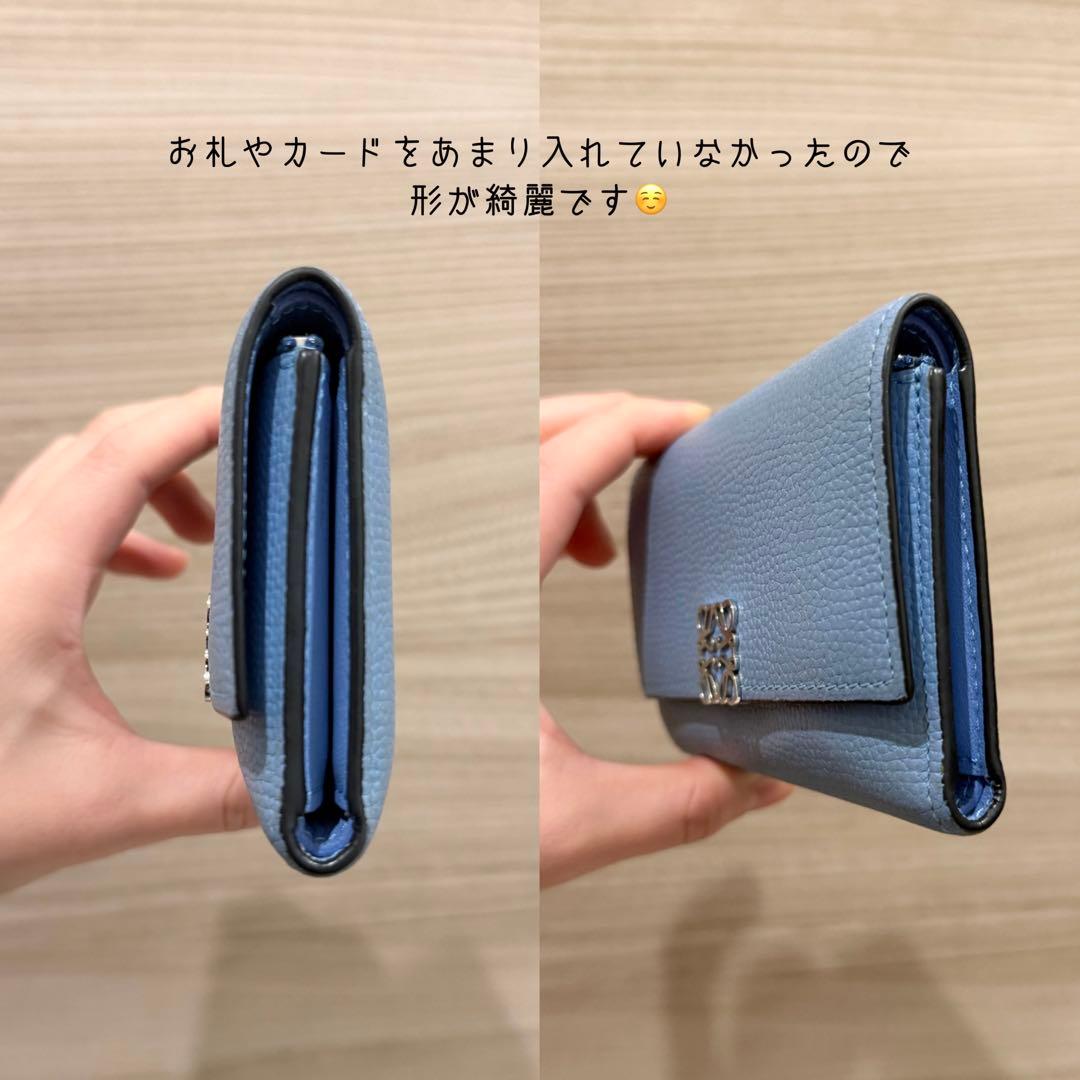 ロエベ三つ折りアナグラム財布