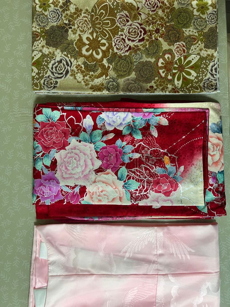 華やかな赤い振袖と小物フルセット