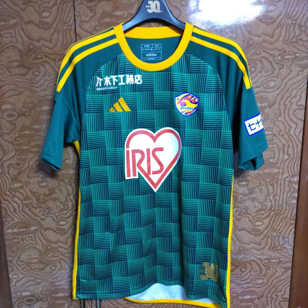 ベガルタ仙台 30周年限定オーセンティックユニフォーム　Mサイズ　ハンガー付き