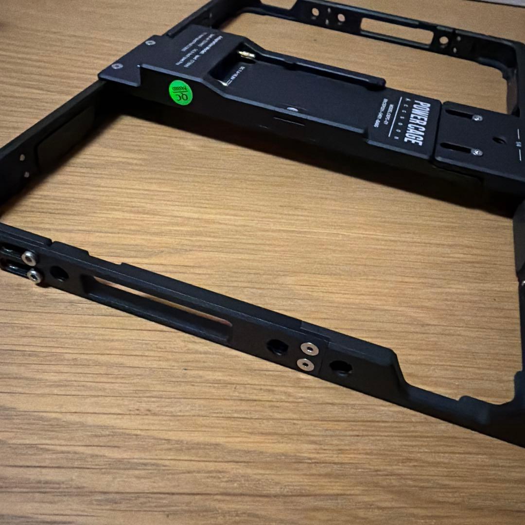 iPadアクセサリー Accsoon Power Cage iPad