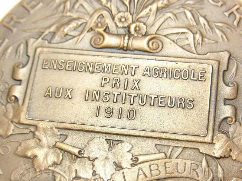 《m6466》農業労働者を知識へ導くマリアンヌ フランス アンティーク メダル