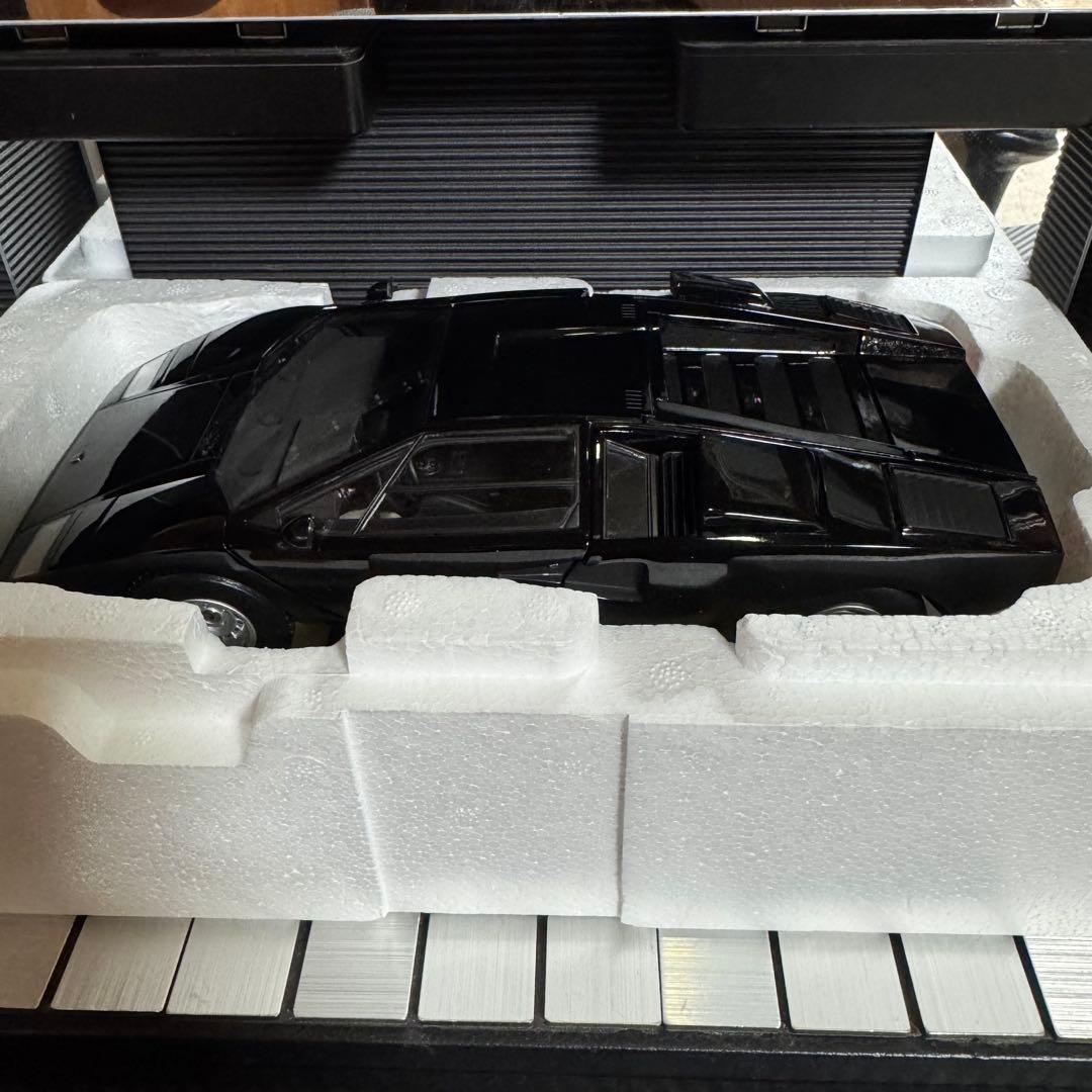 絶版未展示品 京商 1/18 ランボルギーニ カウンタックLP400 ブラック