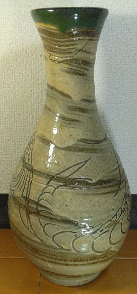 ◎忠佐伯◎人間国宝 金城次郎 海老魚紋花瓶(長大) 箱なし 直し有 壷屋焼