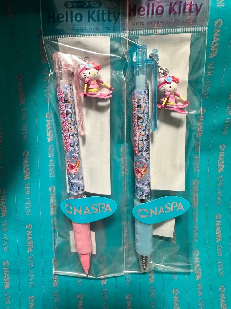 ご当地キティ　希少　ハローキティボールペンシャーペンセットNASPA 平成キティ