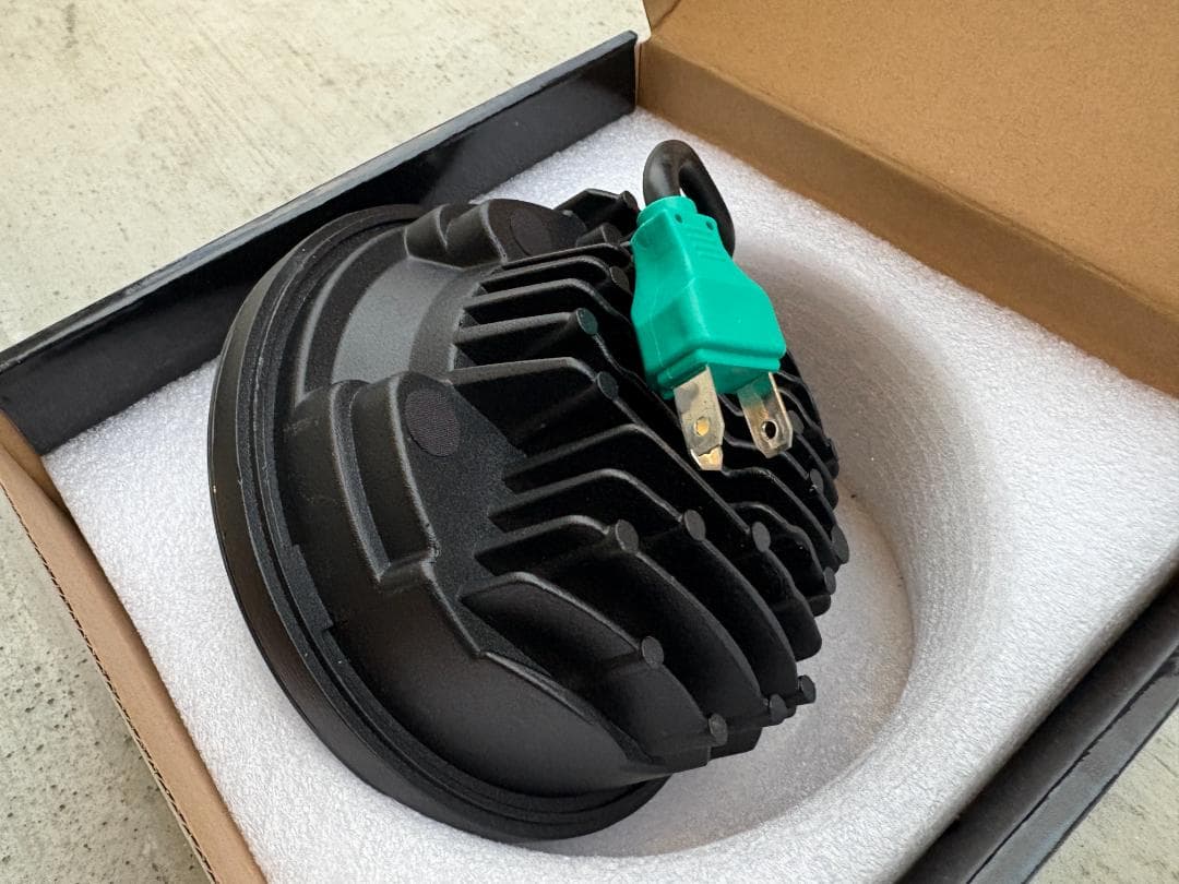 ハーレー スポーツスター LEDヘッドライト　ブラック