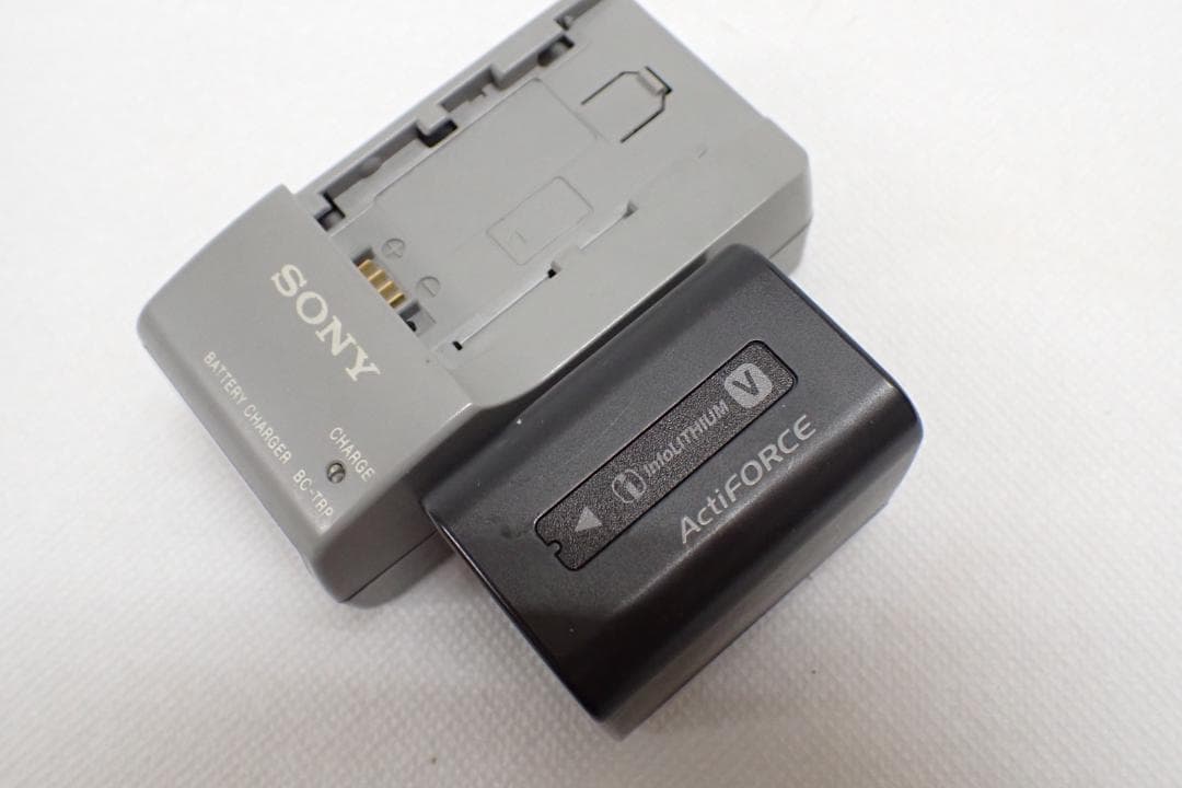 ソニー ハンディカム HDR-CX270V ビデオカメラ 音楽会 B6-A