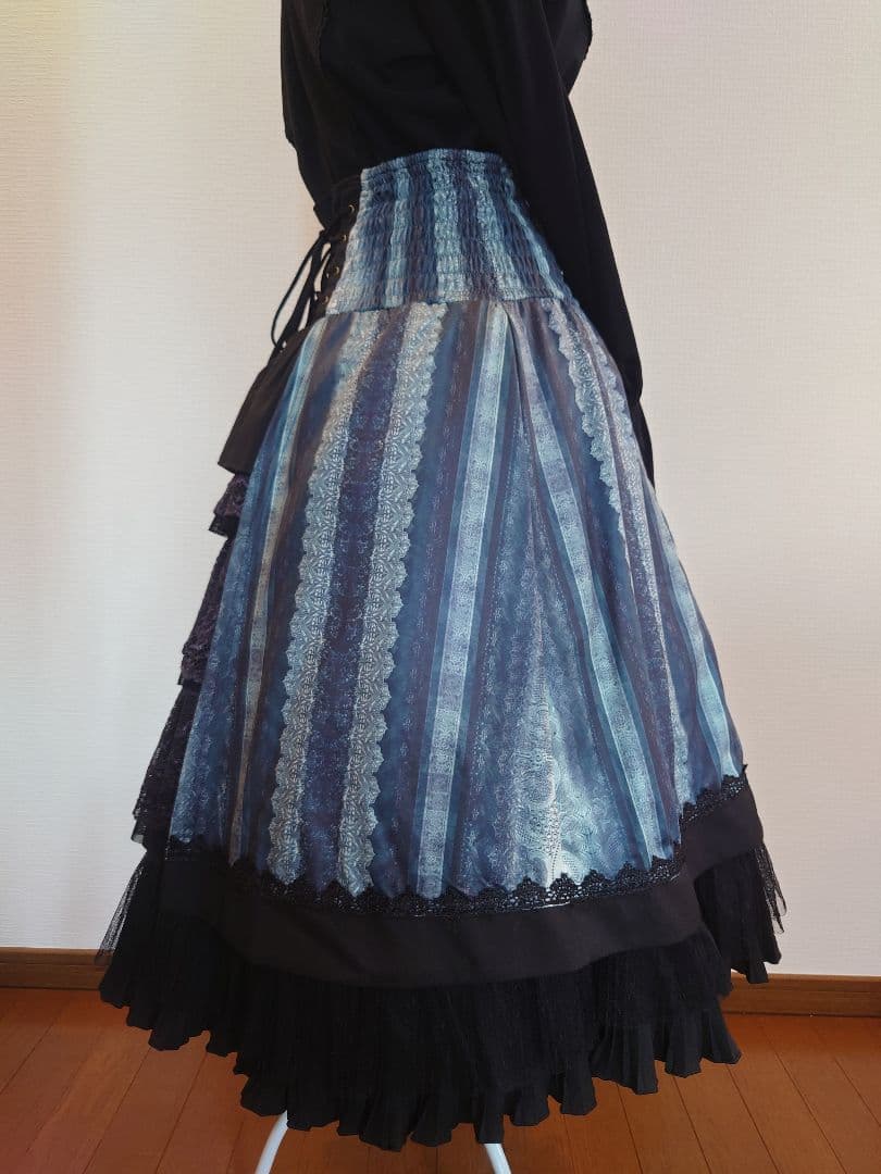 オッズオンジャパン　レース柄スカート　ネイビー
