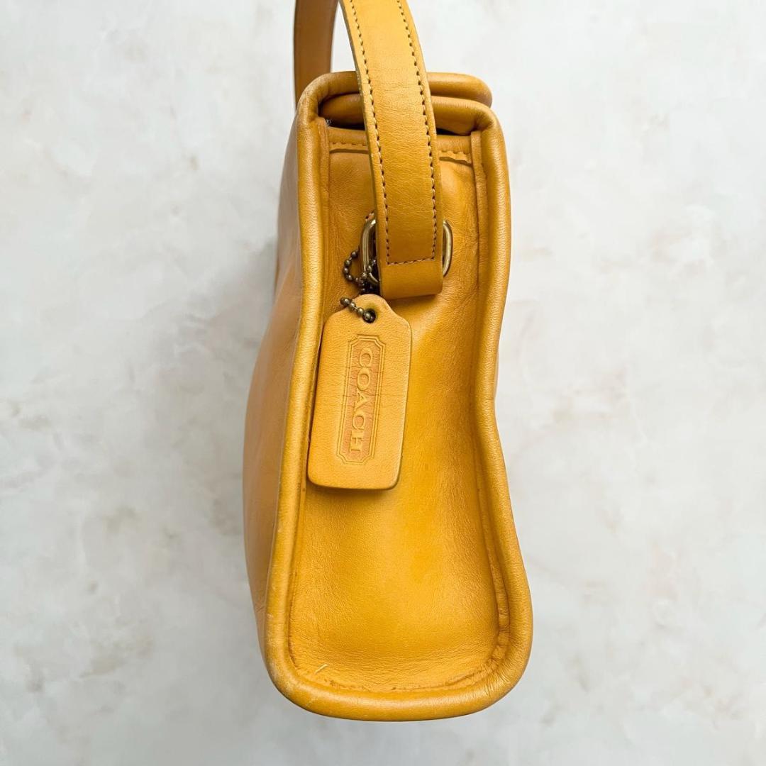 バッグ COACH vintage archive handbag turn-lock