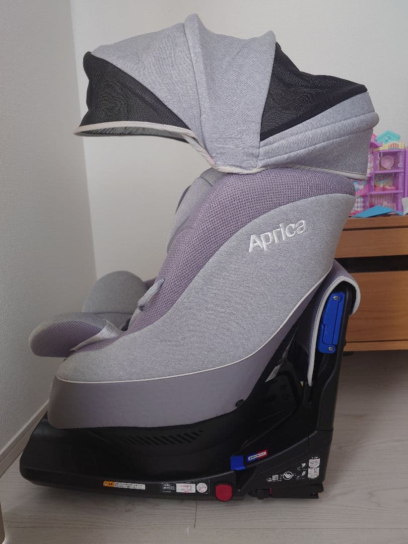 Aprica 車用チャイルドシート グレー　クルリラ　ISOFIX シートベルト