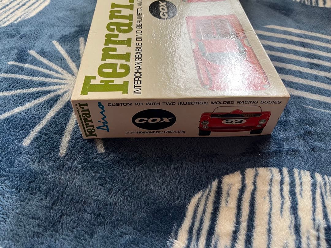 ミニカー COX Ferrari Dino 1/24