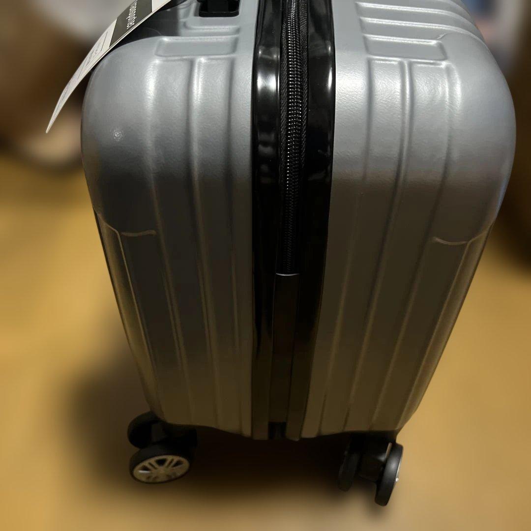 【新品未使用】スーツケース キャリーバッグ SSサイズ