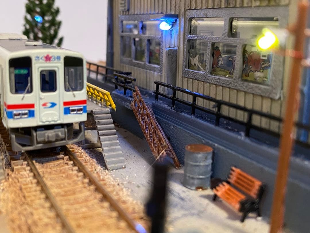 Nゲージ　鉄道　ジオラマ　模型　地方鉄道の機関区　LED照明付き