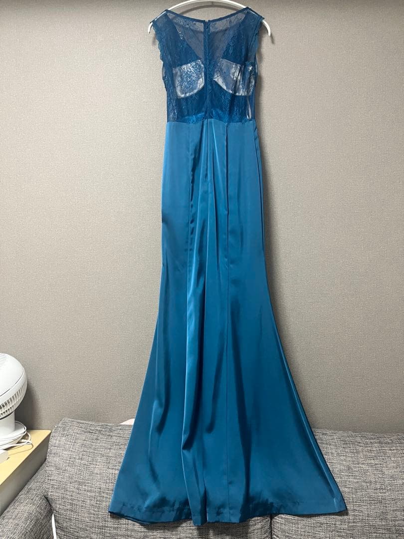 ルーヴドフルールビジューつきタイトロングドレスティールブルー