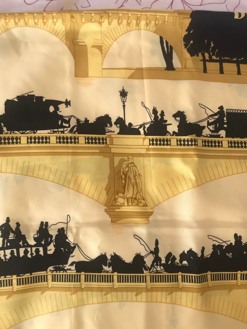 箱付き未使用品 エルメスカレ90 スカーフパリの橋　イエロー×ブラック