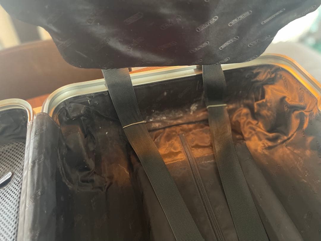 【希少】リモワ トパーズ 2輪 32L シャンパンゴールド　機内持ち込み