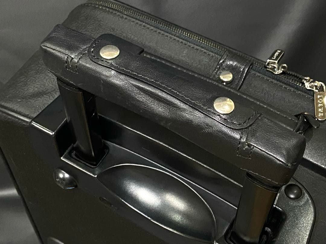 ロエベ キャリーケース 旅行カバン 黒 アナグラム ブリーフ レザーPVC機内