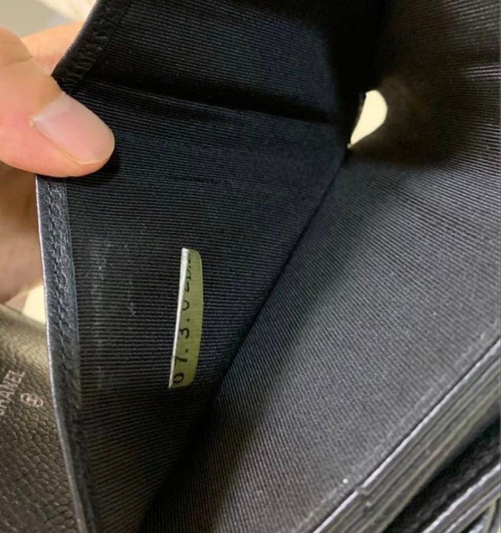 美品 希少 CHANEL キャビアスキン 両開きシャネルマーク金具 三つ折り財布