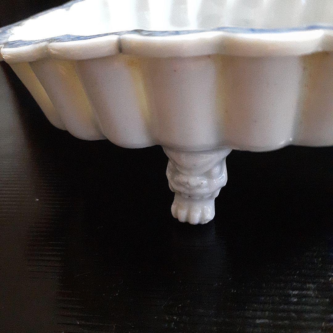 古染め付け獣足3本付木葉形状高台皿