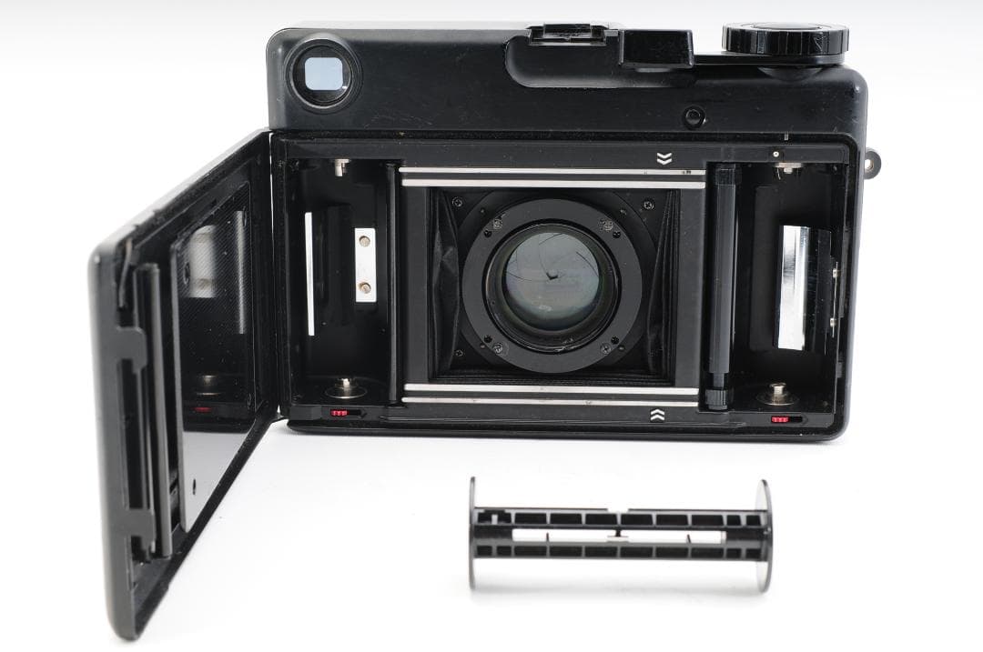 フィルムカメラ PLAUBEL makina 67 +NIKKOR 80mm F2.8 #718