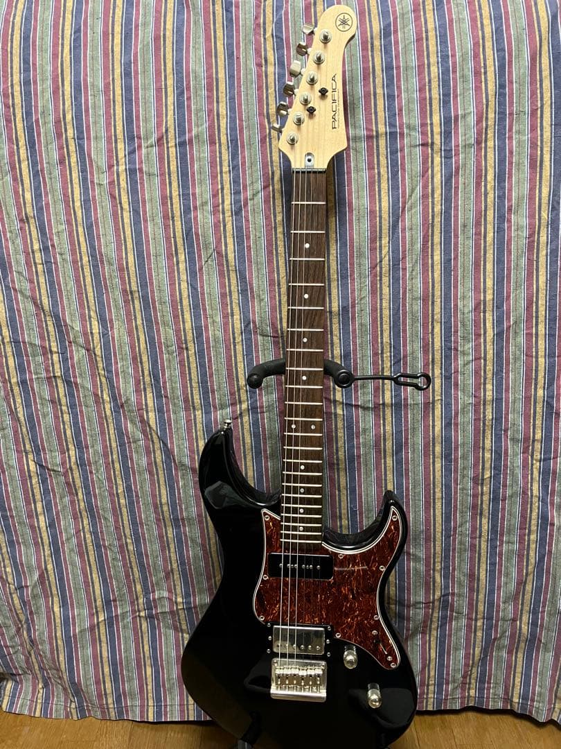 Yamaha エレキギター　PACIFICA 311H 黒 付属品追加