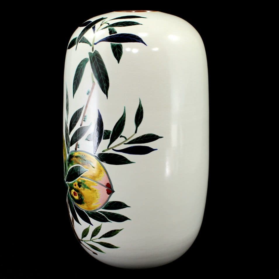 青九谷釉彩桃之図花瓶　梶本太衛　造　九谷正峰　9号花瓶　工芸品　共箱・陶歴説明付