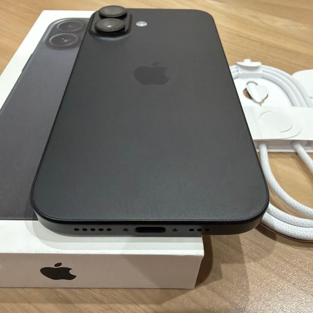 Apple iPhone16 本体　ブラック128GB　SIMフリー