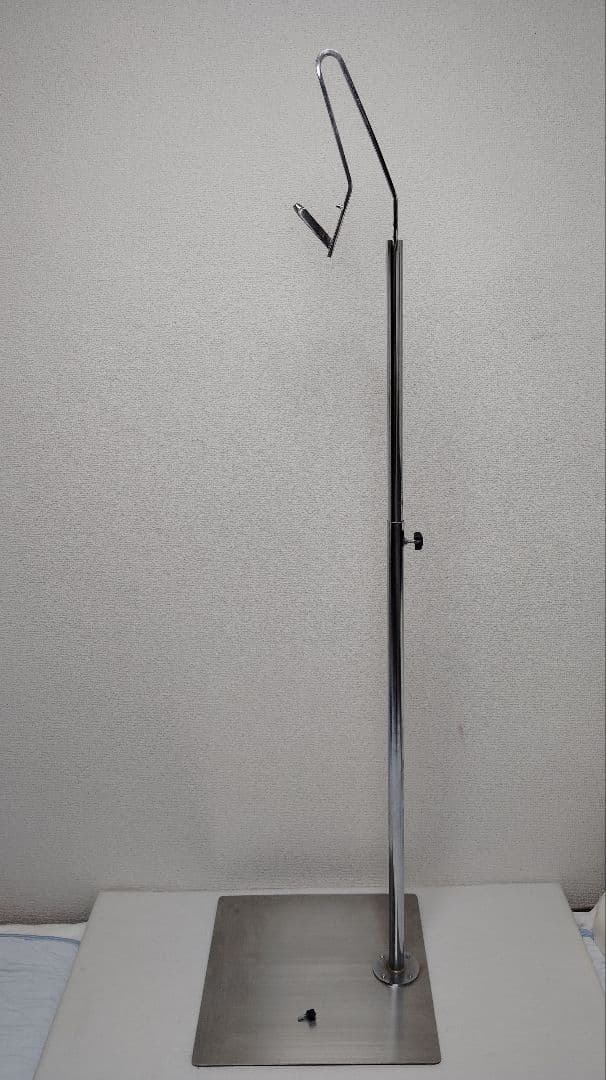 ディスプレイ用婦人マネキン　腰受け　ウィメンズ　直立　FRP　衣装展示　店舗