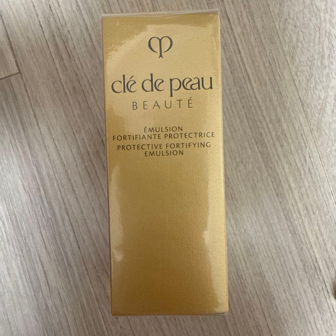 clé de peau BEAUTE エマルジョンプロテクトゥリスn 日中用