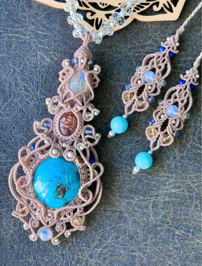 専用☆ペルシアンターコイズ＆サンストーン＆ムーンストーンのマクラメ編みネックレス