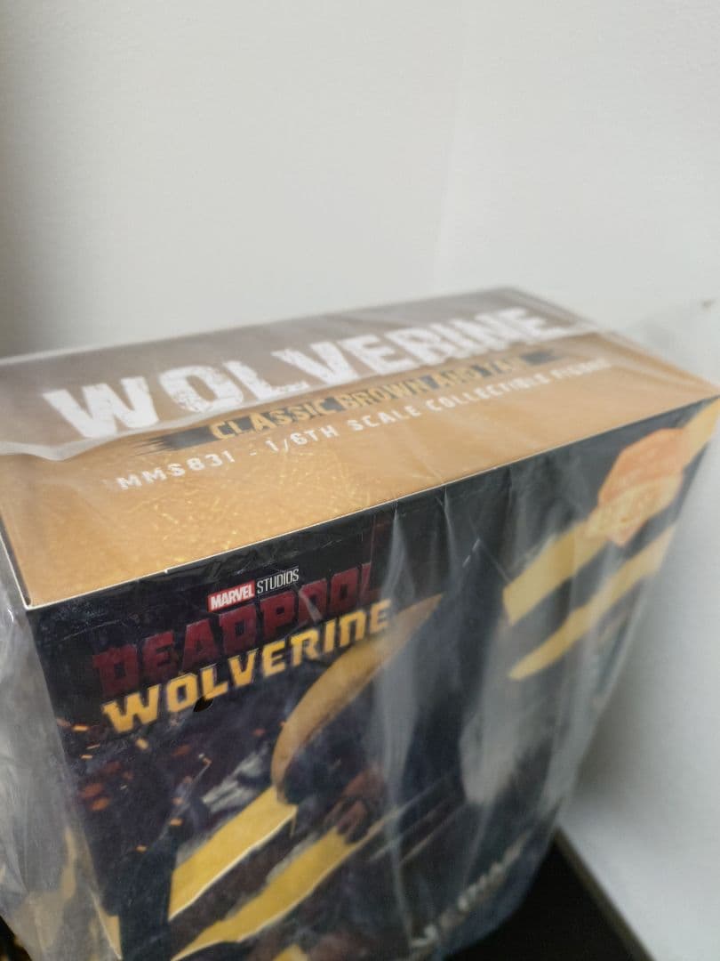 ホットトイズ 1/6 ウルヴァリン(ブラウン版)未開封