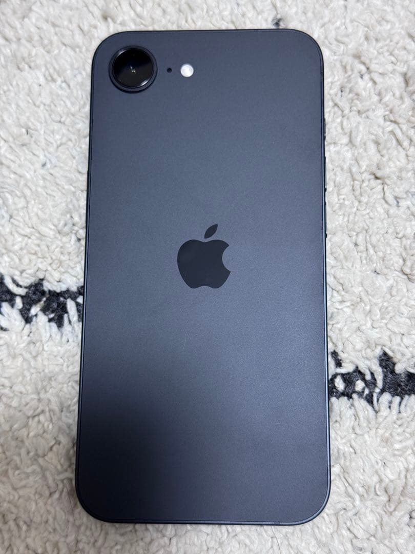 iPhone 16e 128GB SIMフリー 海外版 バッテリー100