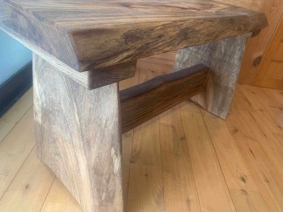 勿体ないワイルドな❣️①楠サイドテーブル、ベンチ＊補強貫#SDGs