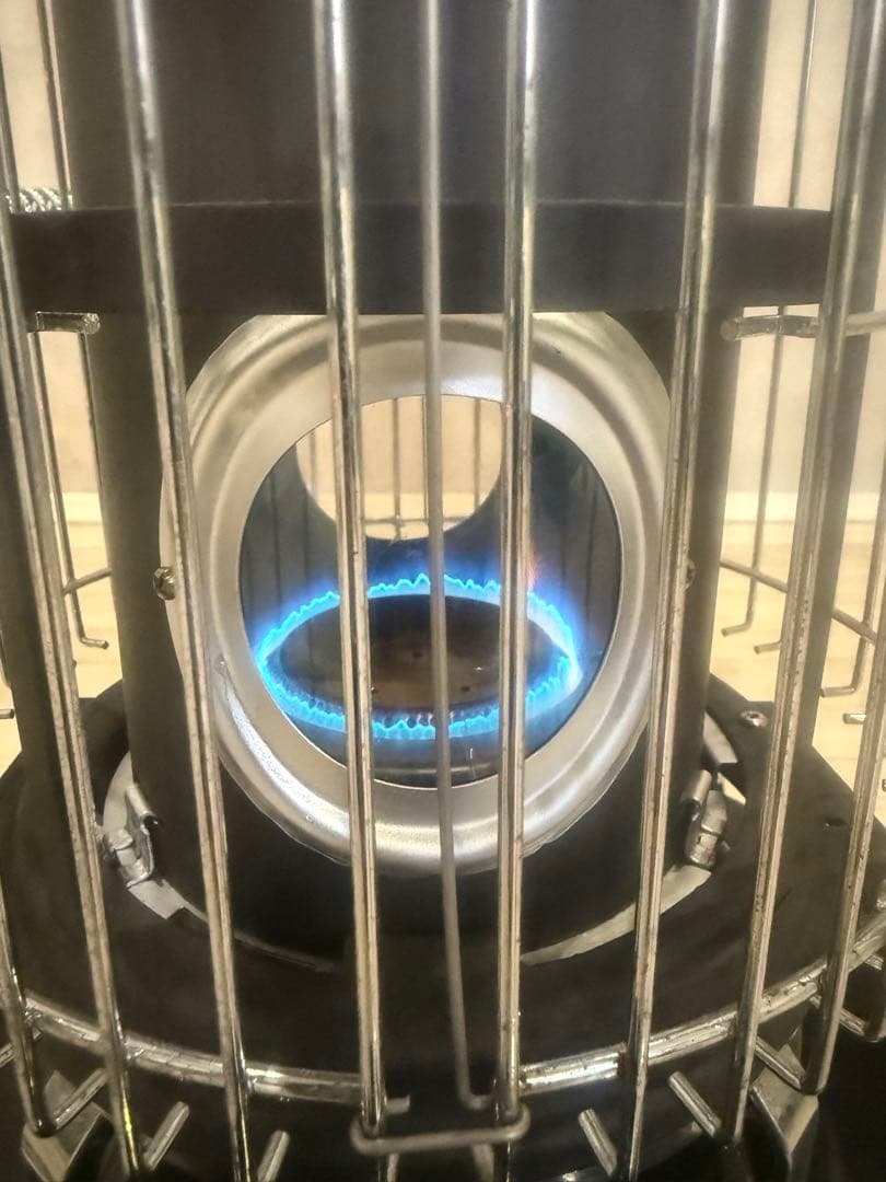 アラジン ストーブ 5年製 ストーブ レトロ 暖房器具　艶消しブラック　オシャレ