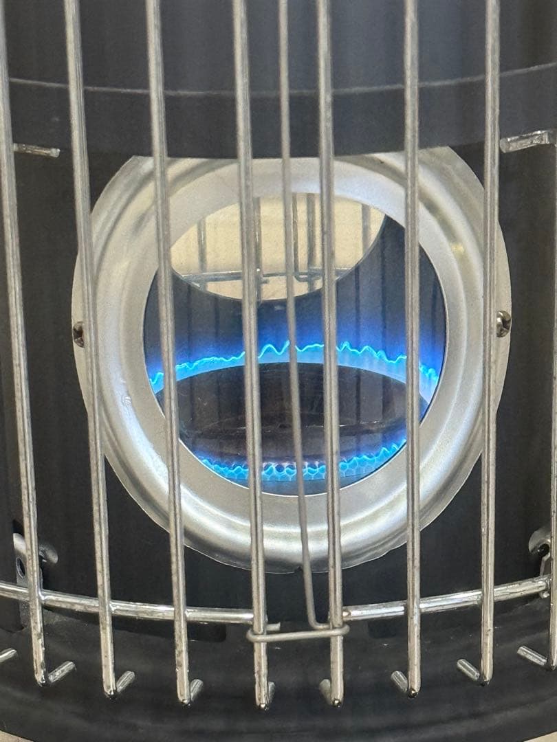 アラジン ストーブ 5年製 ストーブ レトロ 暖房器具　艶消しブラック　オシャレ