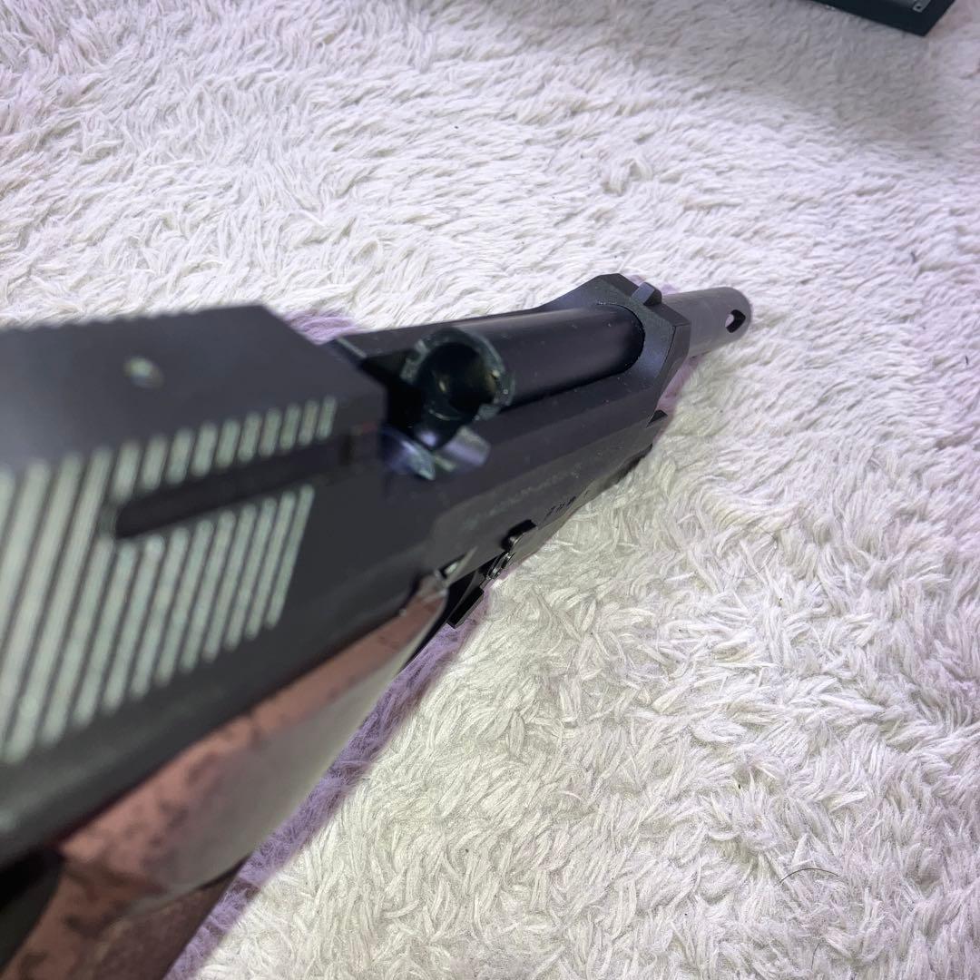 KSCモデルガン　ベレッタM93R