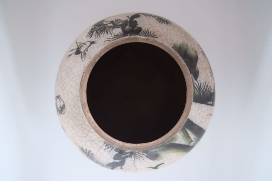 【古美術骨董品】松の木と水の流れの陶器の壺