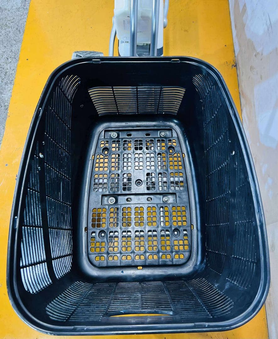 送料無料条件付きBRIDGESTONE 電動アシスト自転車三輪車(18/16型)