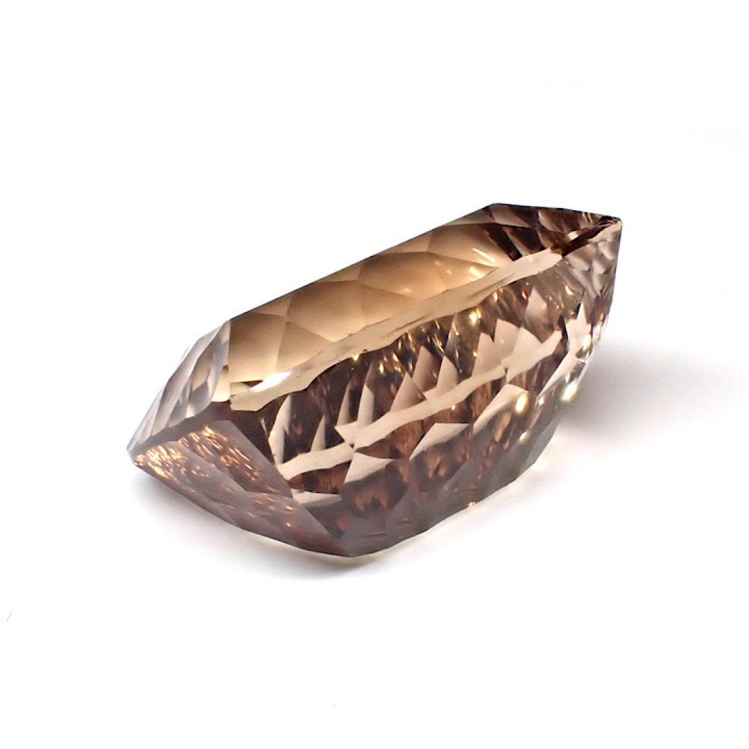 【ブラジル産】シャンパンカラートパーズ