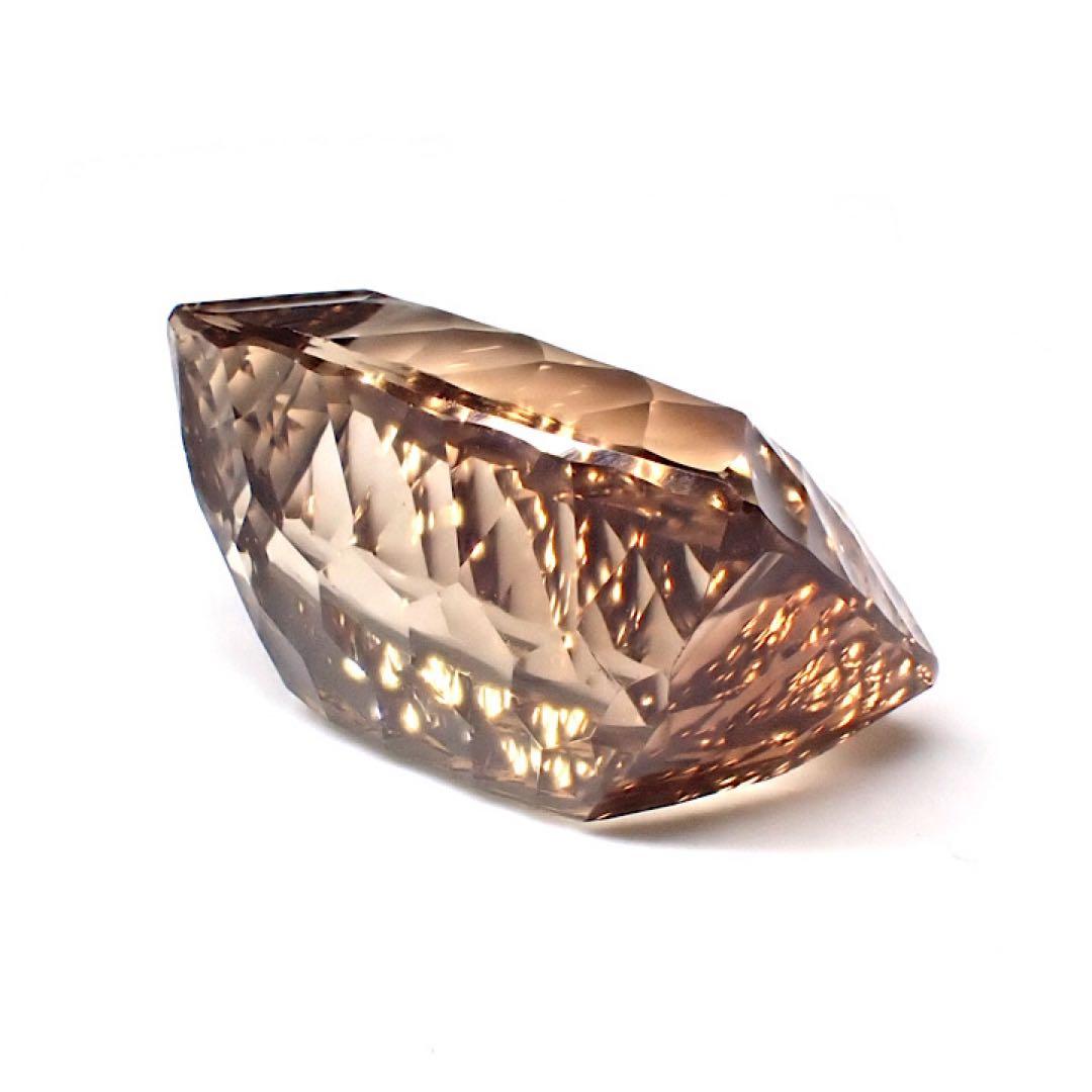 【ブラジル産】シャンパンカラートパーズ